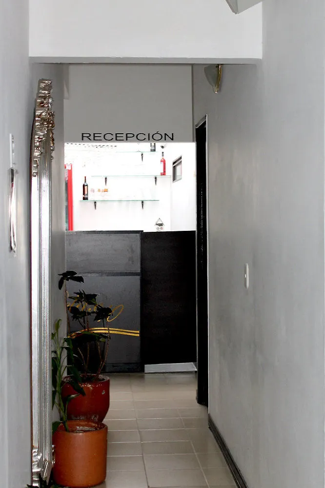 Hostel Relax 10 Medellin